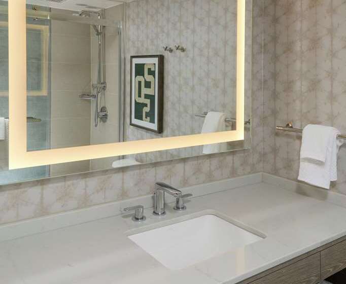 اتاق استاندارد با تخت بزرگ, Hilton Oakland Airport