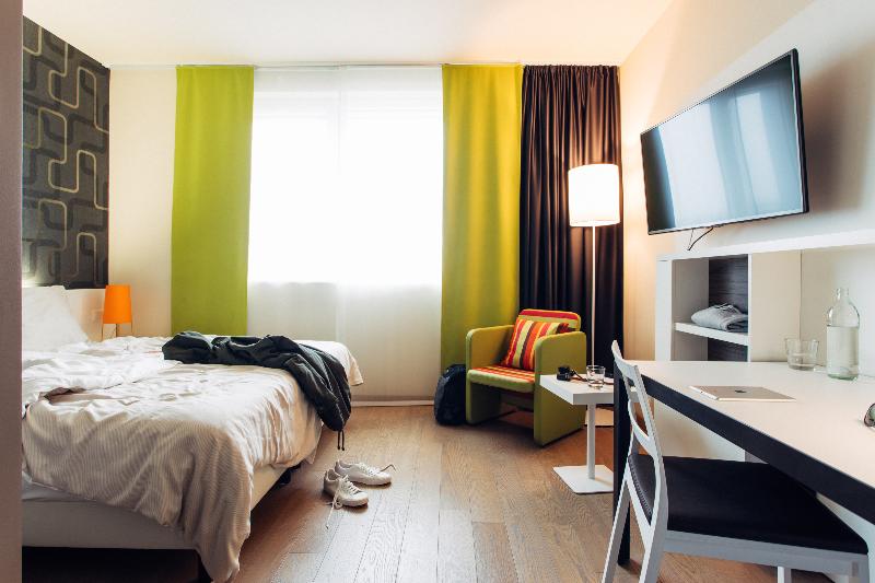 اتاق استاندارد با تخت بزرگ, Holiday Inn Express Louisville Airport Expo Center, An Ihg