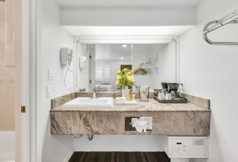 اتاق استاندارد با تخت دوبل, Napa Valley Hotel & Suites