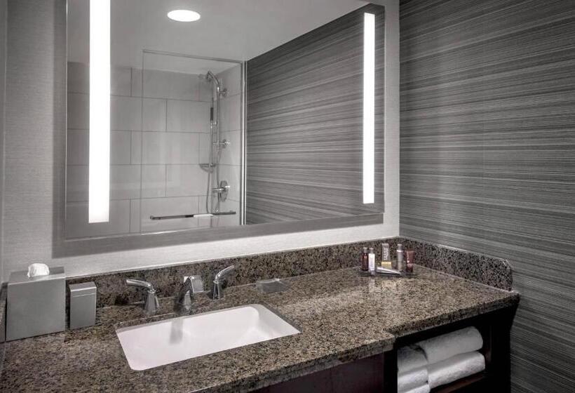 اتاق استاندارد با 2 تخت دوبل, Newark Liberty International Airport Marriott