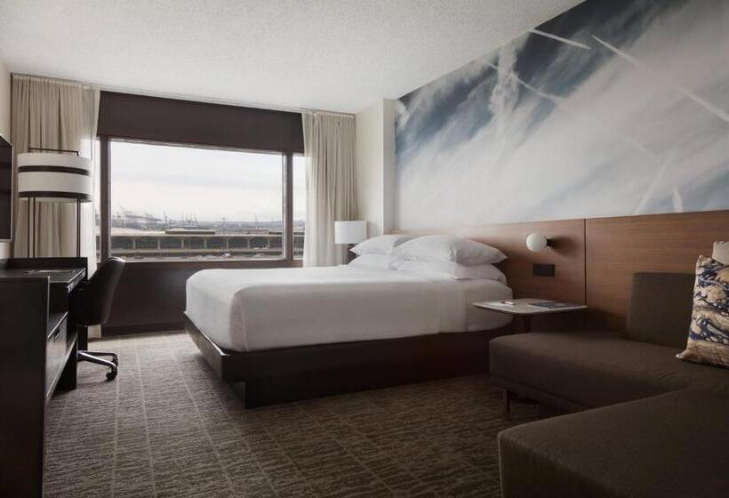 اتاق لوکس با تخت بزرگ, Newark Liberty International Airport Marriott