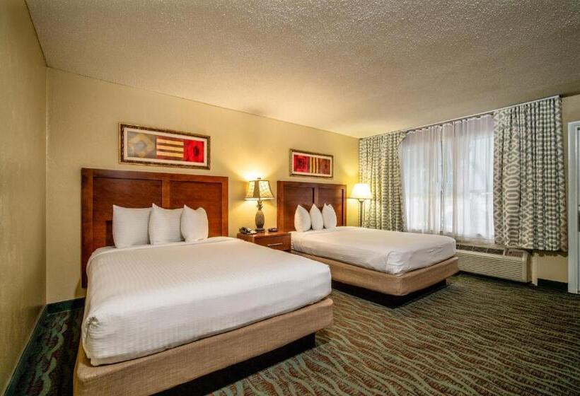 اتاق استاندارد, Perry S Oceanedge Resort