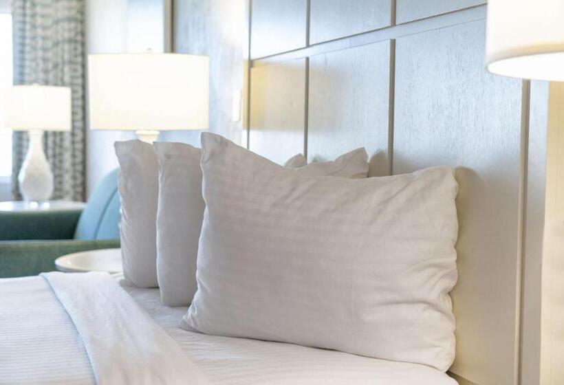 اتاق استاندارد با چشم‌انداز دریا, Perry S Oceanedge Resort