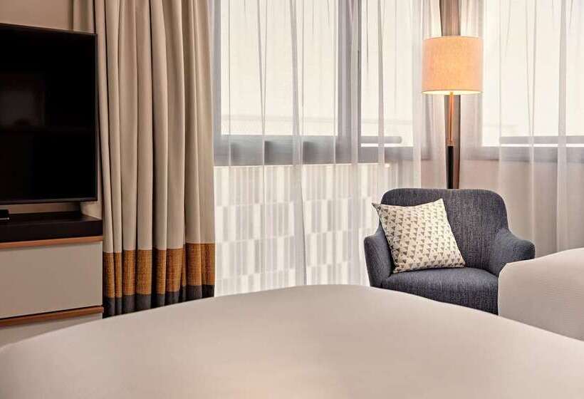 اتاق استاندارد, Phillips Kansas City Curio Collection By Hilton