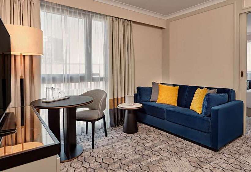 اتاق استاندارد, Phillips Kansas City Curio Collection By Hilton