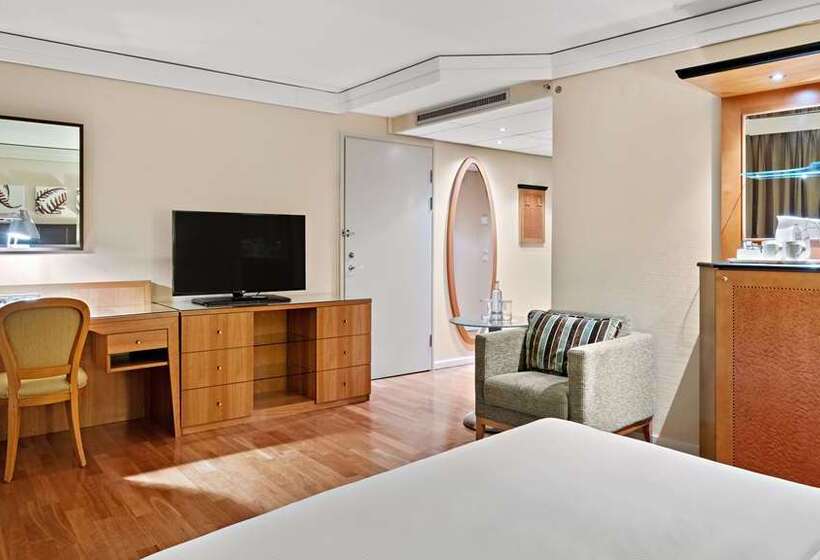 اتاق عادی, Phillips Kansas City Curio Collection By Hilton