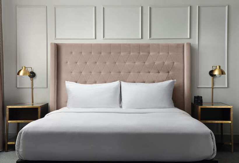 اتاق استاندارد, Phillips Kansas City Curio Collection By Hilton
