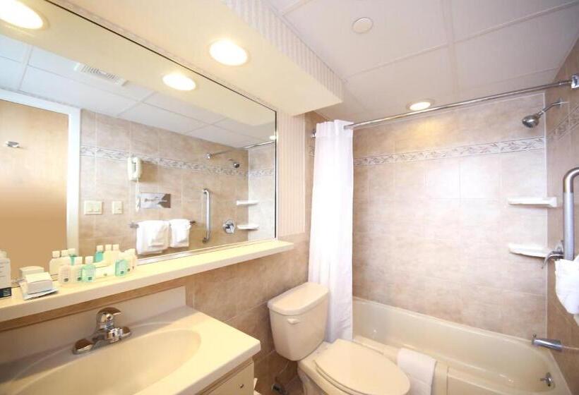 带2个双人床的标准工作室, Quality Inn Boardwalk