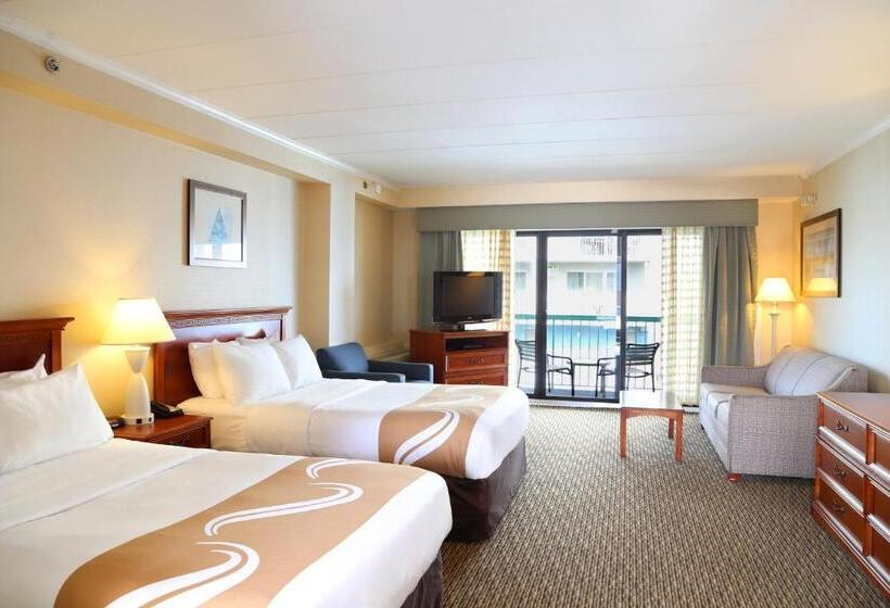 带2个双人床的标准工作室, Quality Inn Boardwalk