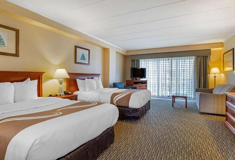 带2个双人床的标准工作室, Quality Inn Boardwalk