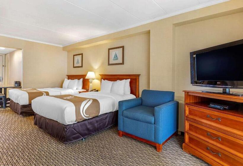 带2个双人床的标准工作室, Quality Inn Boardwalk
