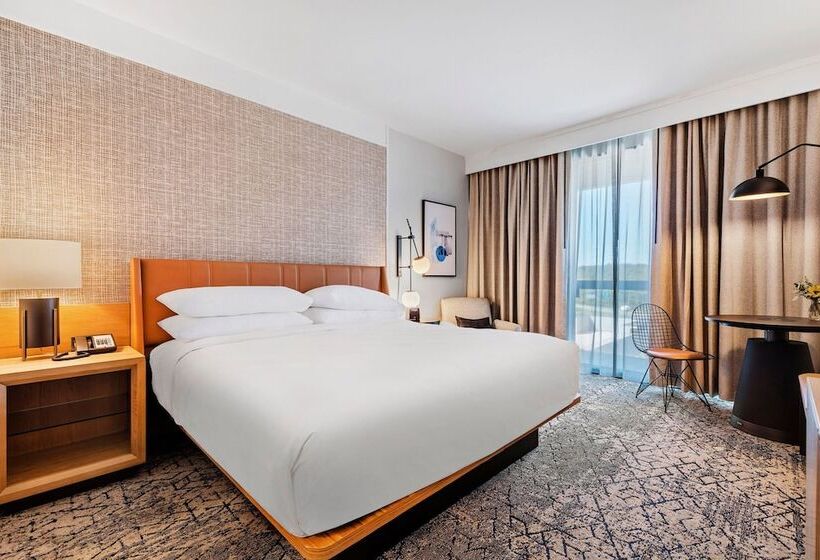 اتاق استاندارد با تخت دوبل, Sheraton Chapel Hill