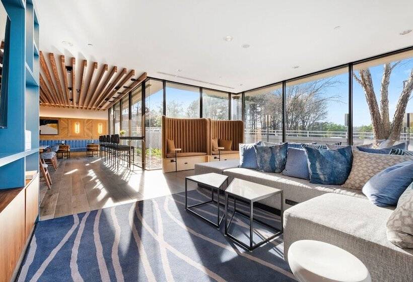 اتاق کلاب, Sheraton Chapel Hill