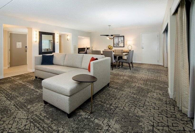 سوییت اجرایی, Sheraton Detroit Metro Airport