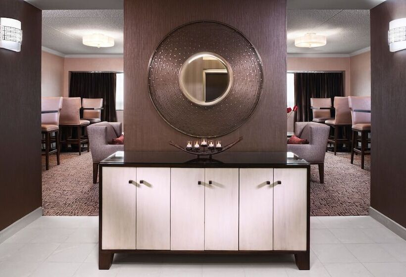سوییت اجرایی, Sheraton Detroit Metro Airport