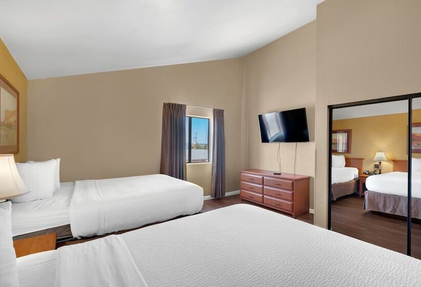 سوییت, Clarion Inn