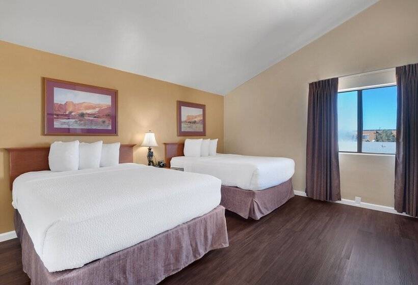 سوییت, Clarion Inn