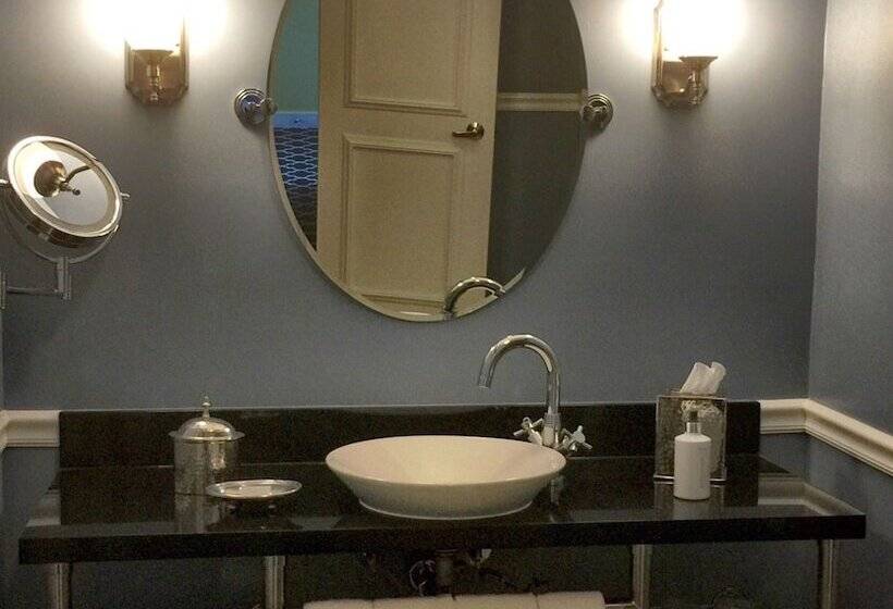 اتاق لوکس با تخت بزرگ, Portofino Hotel & Marina