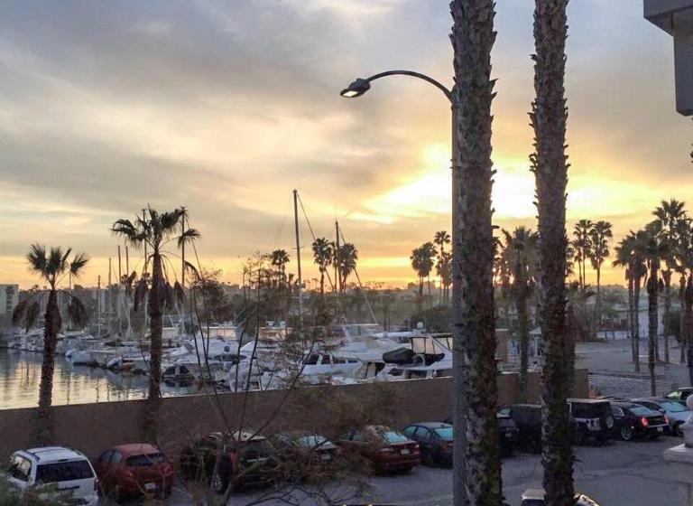 اتاق لوکس با تخت بزرگ, Portofino Hotel & Marina