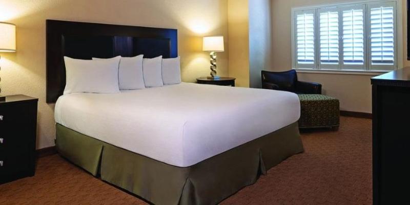 اتاق لوکس, Tropicana Laughlin