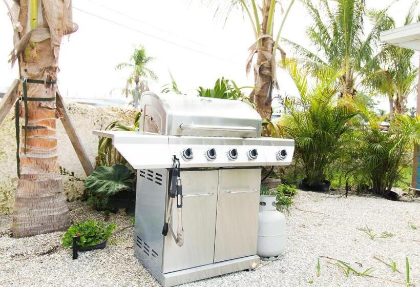 استودیو استاندارد با چشم‌انداز باغ, Pelican Post At Anna Maria Island Inn