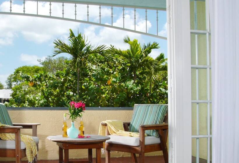 سوئیت جونیور با چشم‌انداز, Ocean Key Resort & Spa