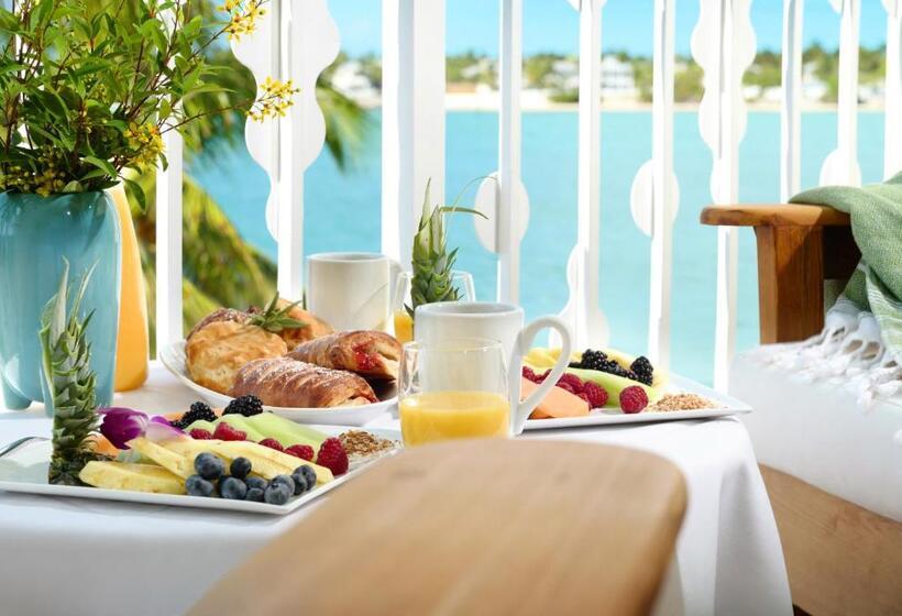 سوئیت با تخت بزرگ, Ocean Key Resort & Spa
