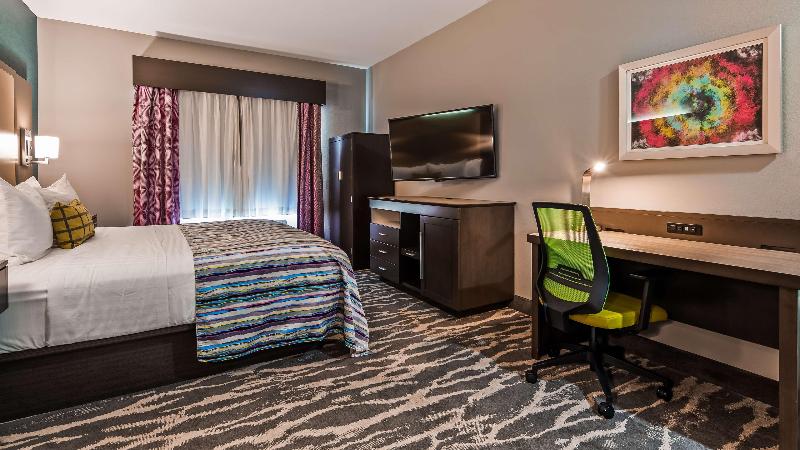 سوئیت با تخت بزرگ, Ocean Sky Hotel & Resort