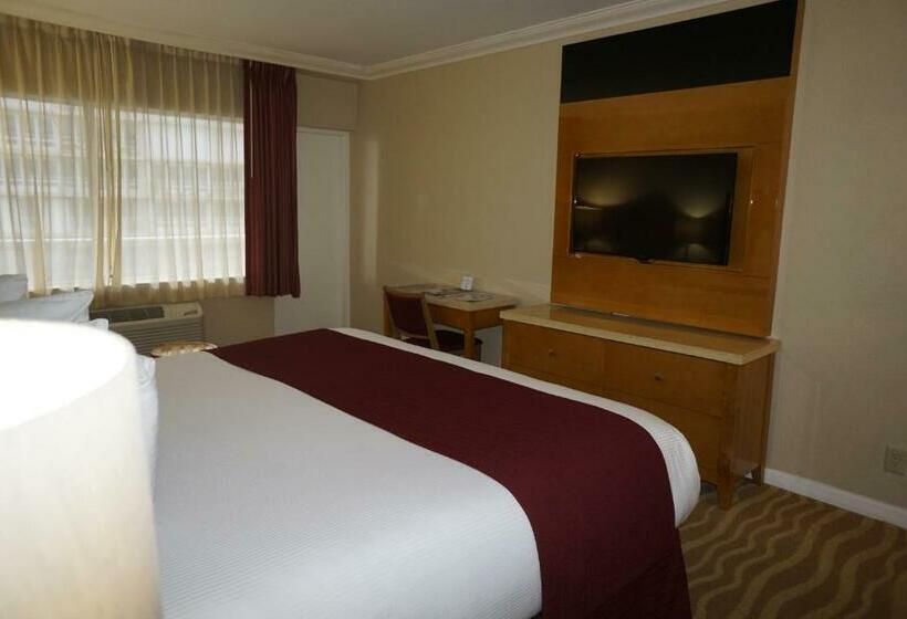 اتاق استاندارد با تخت بزرگ, Ocean Sky Hotel & Resort