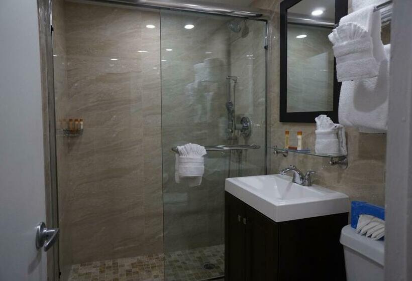 اتاق استاندارد با تخت بزرگ, Ocean Sky Hotel & Resort