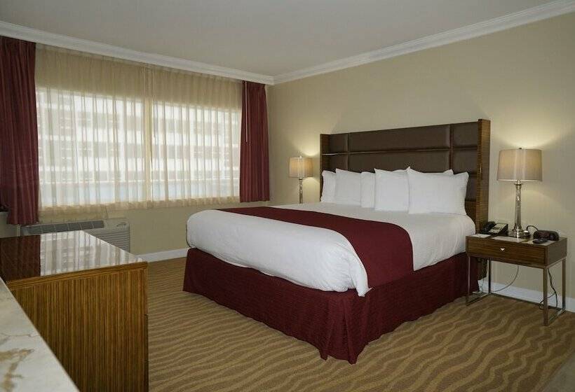 سوئیت با تخت بزرگ, Ocean Sky Hotel & Resort