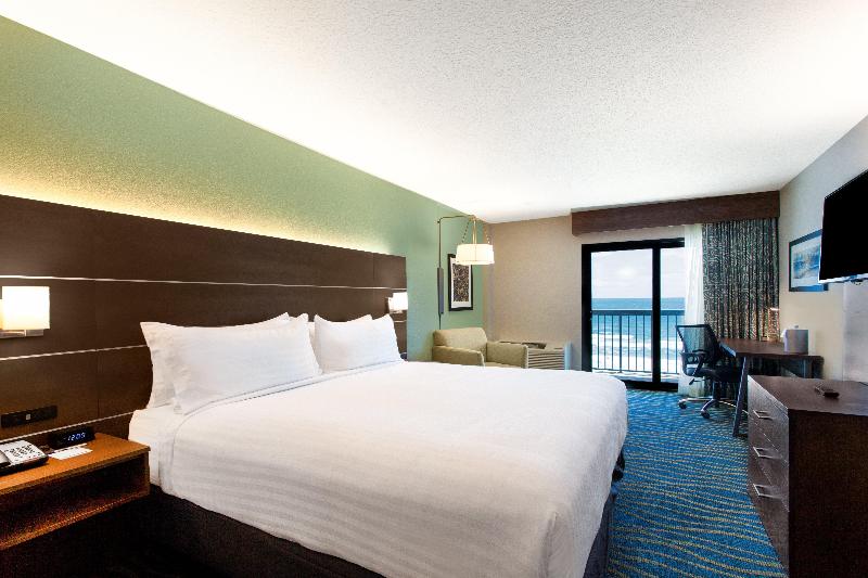اتاق استاندارد با تخت بزرگ, Holiday Inn Express & Suites Oceanfront Daytona Beach Shores, An Ihg