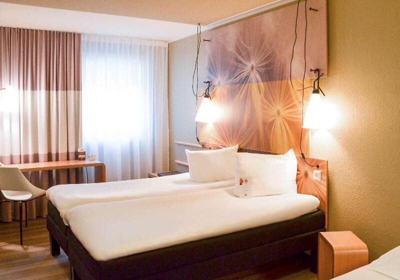 اتاق استاندارد با چشم‌انداز دریا, Holiday Inn Express & Suites Oceanfront Daytona Beach Shores, An Ihg