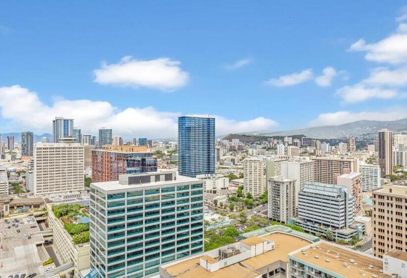 استودیو استاندارد با چشم‌انداز کوهستان, Ala Moana Hotel By Mantra