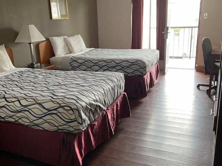 اتاق لوکس, Bear Mount Inn & Suites