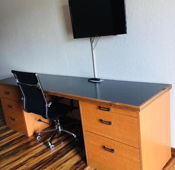 اتاق استاندارد با 2 تخت دوبل, Bear Mount Inn & Suites