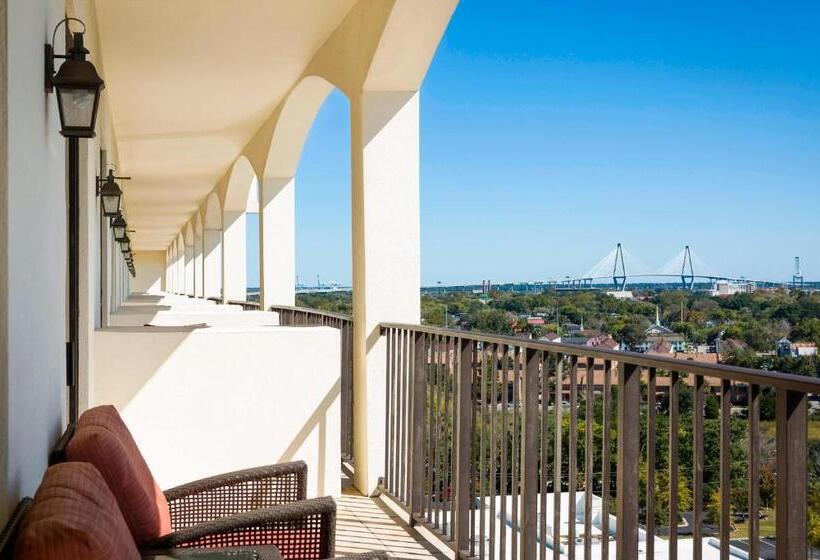 اتاق استاندارد با تخت بزرگ, Charleston Marriott