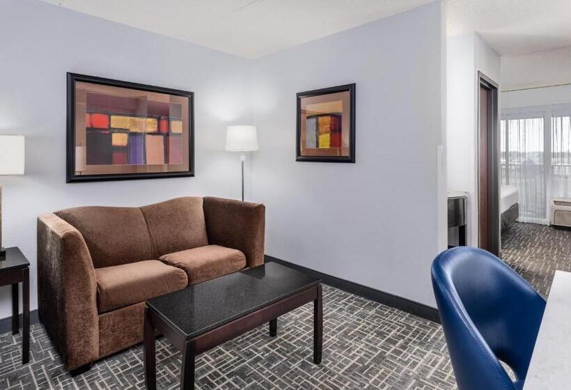 套房, Crowne Plaza Milwaukee South, An Ihg
