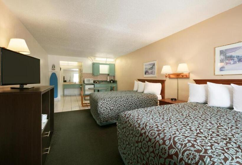 Chambre Deluxe Adaptée aux Personnes à Mobilité Réduite, Days Inn By Wyndham Clearwater/central