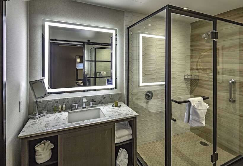 سوییت, Doubletree By Hilton Hotel Modesto