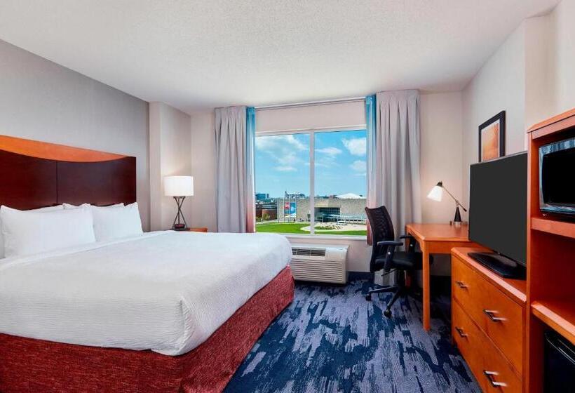Büyük Çift Kişilik Yataklı Standart Oda, Fairfield Inn Suites Indianapolis Downtown