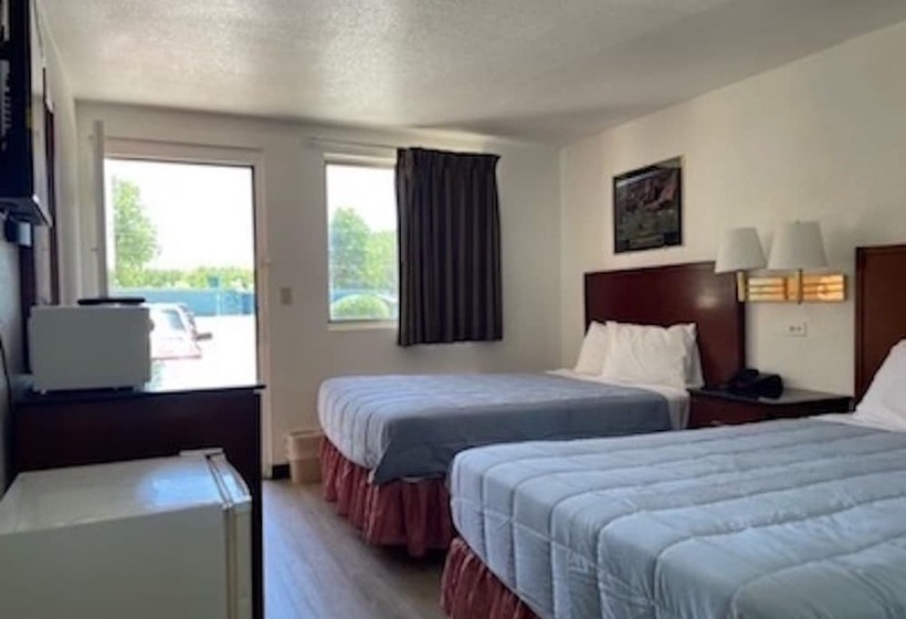 اتاق استاندارد, Farmington Inn