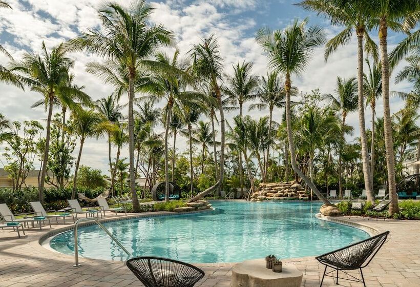 غرفة بريميوم مطلة على حمام السباحة, Havana Cabana At Key West