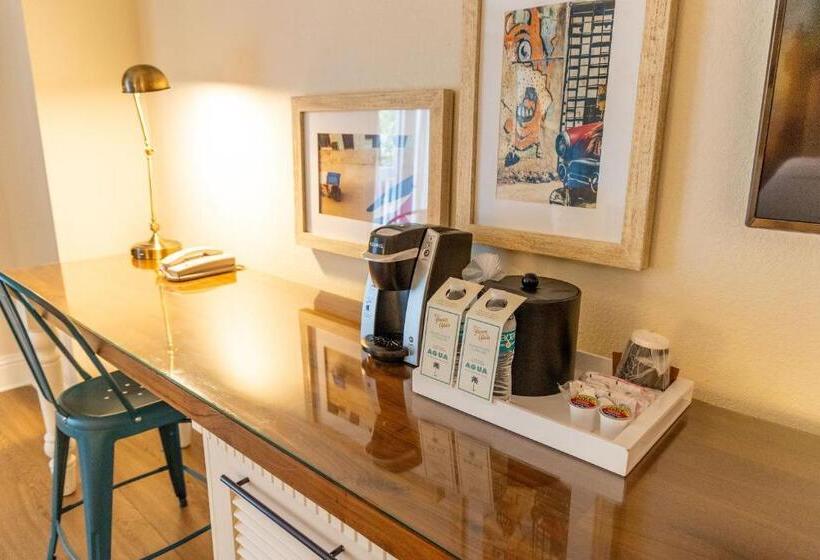 اتاق کلاسیک با چشم‌انداز استخر, Havana Cabana At Key West   Adults Only
