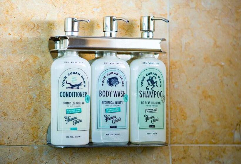 اتاق استاندارد چهار تخته, Havana Cabana At Key West   Adults Only