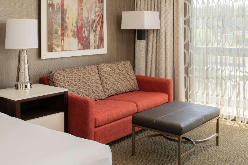اتاق استاندارد با تخت بزرگ برای معلولان, Hilton Bellevue