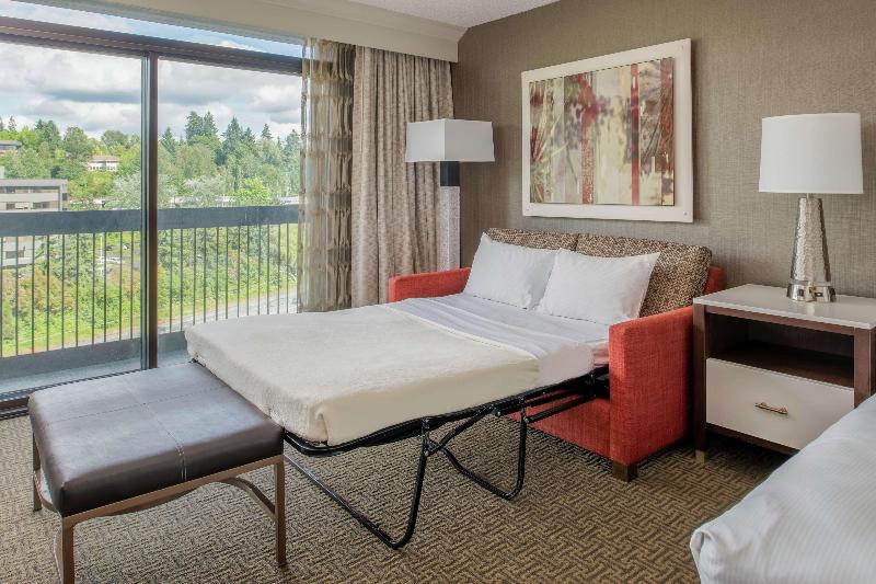 اتاق اجرایی با تخت بزرگ, Hilton Bellevue