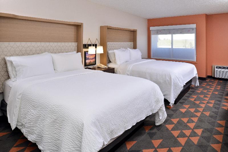 اتاق استاندارد با چشم‌انداز استخر, Holiday Inn Great Falls Convention Center, An Ihg