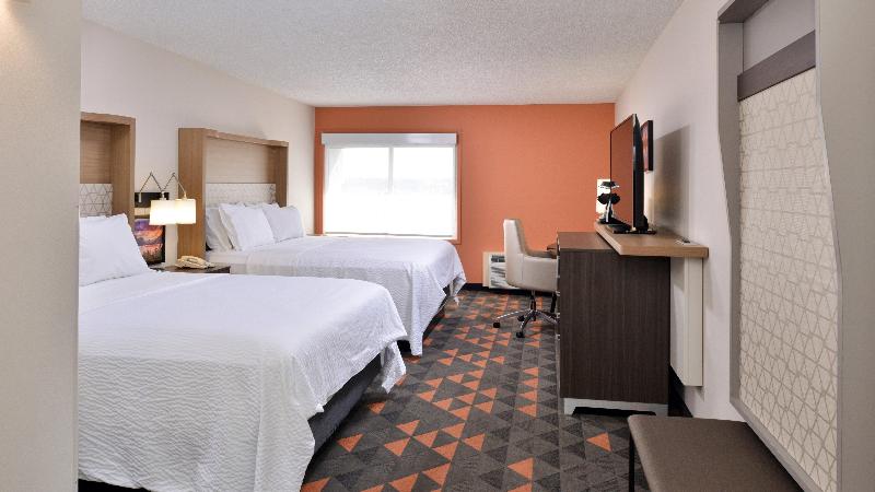 اتاق استاندارد با چشم‌انداز استخر, Holiday Inn Great Falls Convention Center, An Ihg