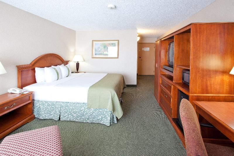 اتاق استاندارد با تخت بزرگ, Holiday Inn Great Falls Convention Center, An Ihg
